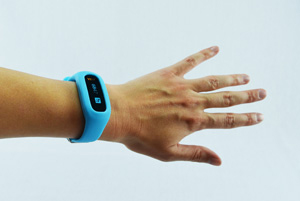 Medisana ViFit Connect Bluetooth mit blauem Armband