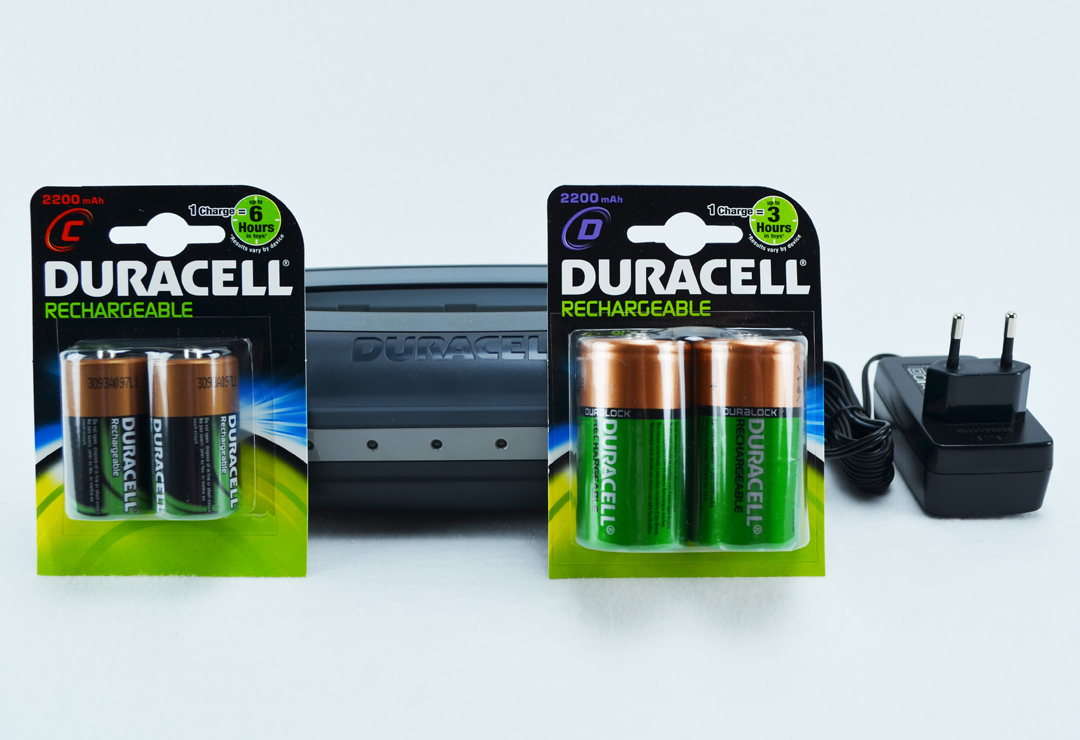 duracell_2C2D-CHAR_batteries-c-d-charger_lieferung.JPG