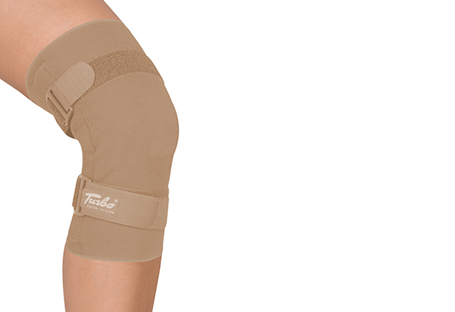 Il supporto per ginocchio Turbo Med stabilizza e riscalda il ginocchio