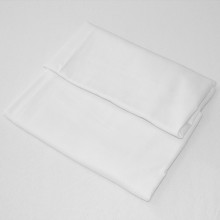 Housse de protection facile d'entretien, qui protège votre lit des liquides et salissures.
