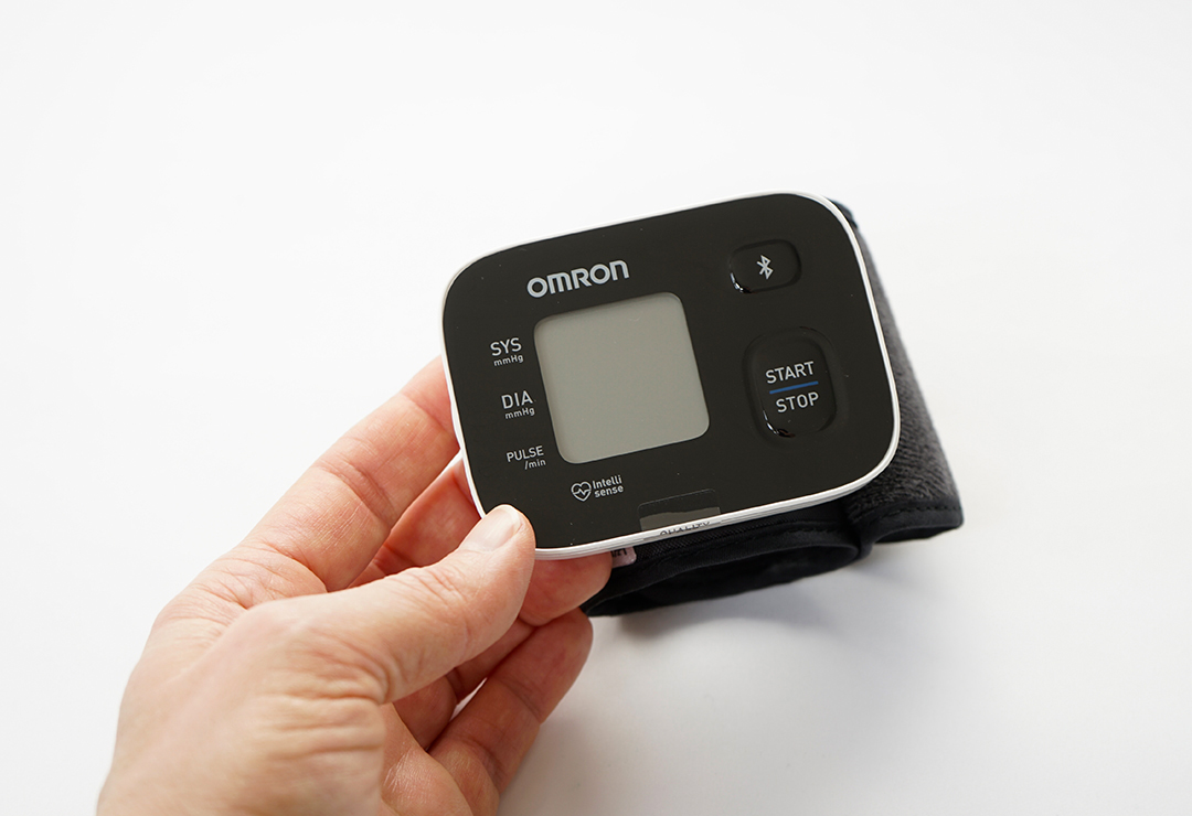 The Omron RS3 Intelli IT is a lightweight, easy-to-use device