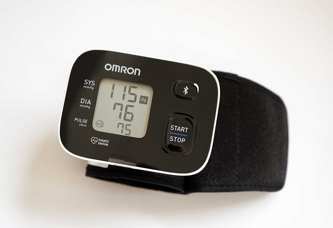 Clear display of the Omron RS3 Intelli IT
