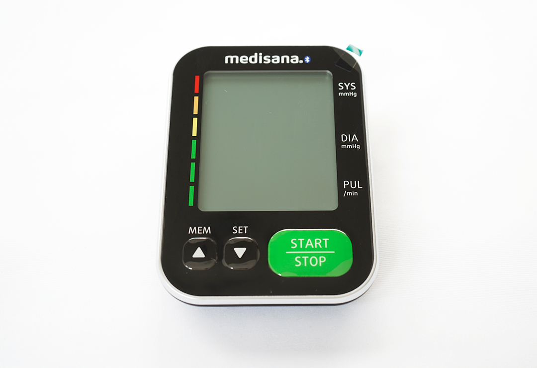 Le Medisana BU 570 Connect est facile à utiliser