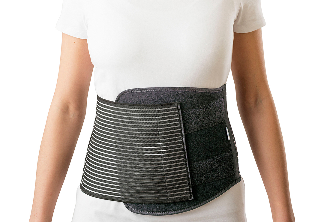 Front view of the RETROLumbal belly bandage
