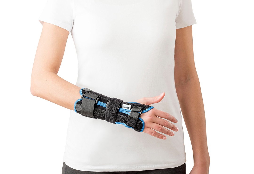 The Manufixe wrist orthosis can be used on the right or left hand