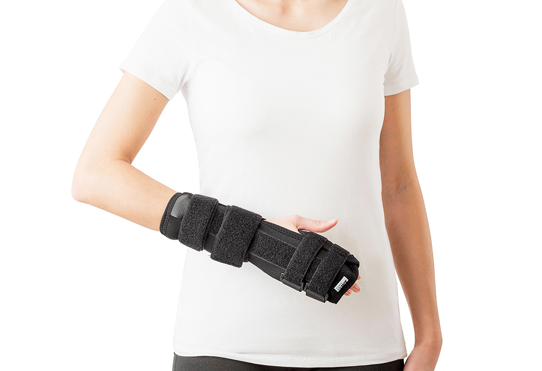 30 cm long Manufixe wrist orthosis for the right hand