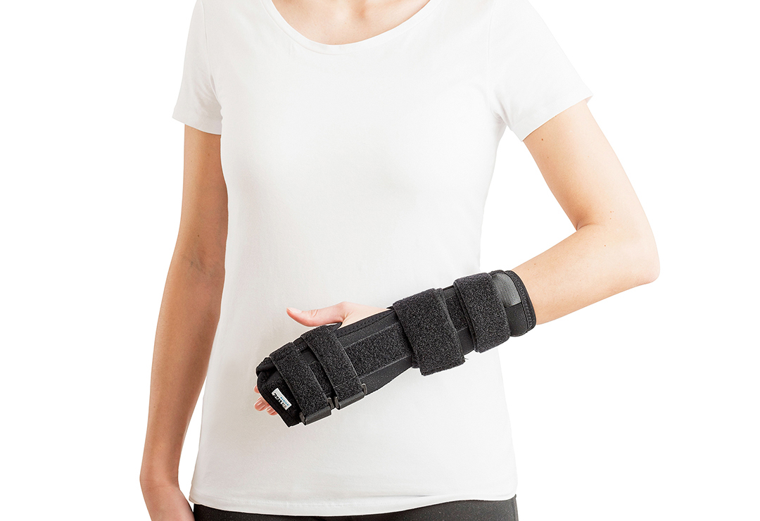 30 cm long Manufixe wrist orthosis for the left hand