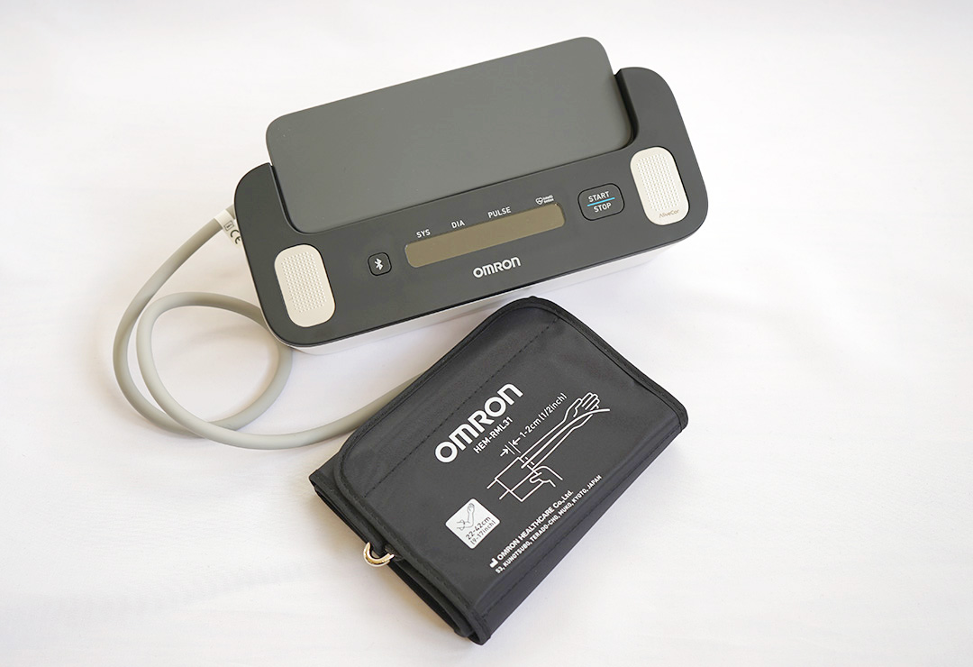 iF Design - Omron Blood Pressure Monitor HEM-7530T Complete™
